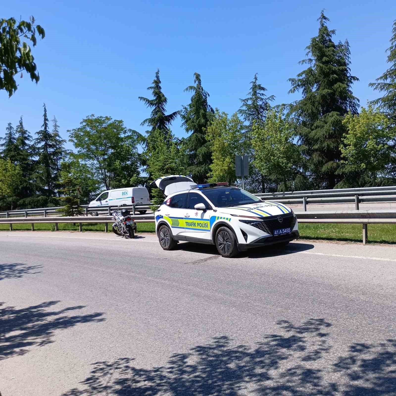 Motosikletten düşen sürücü yaralandı
