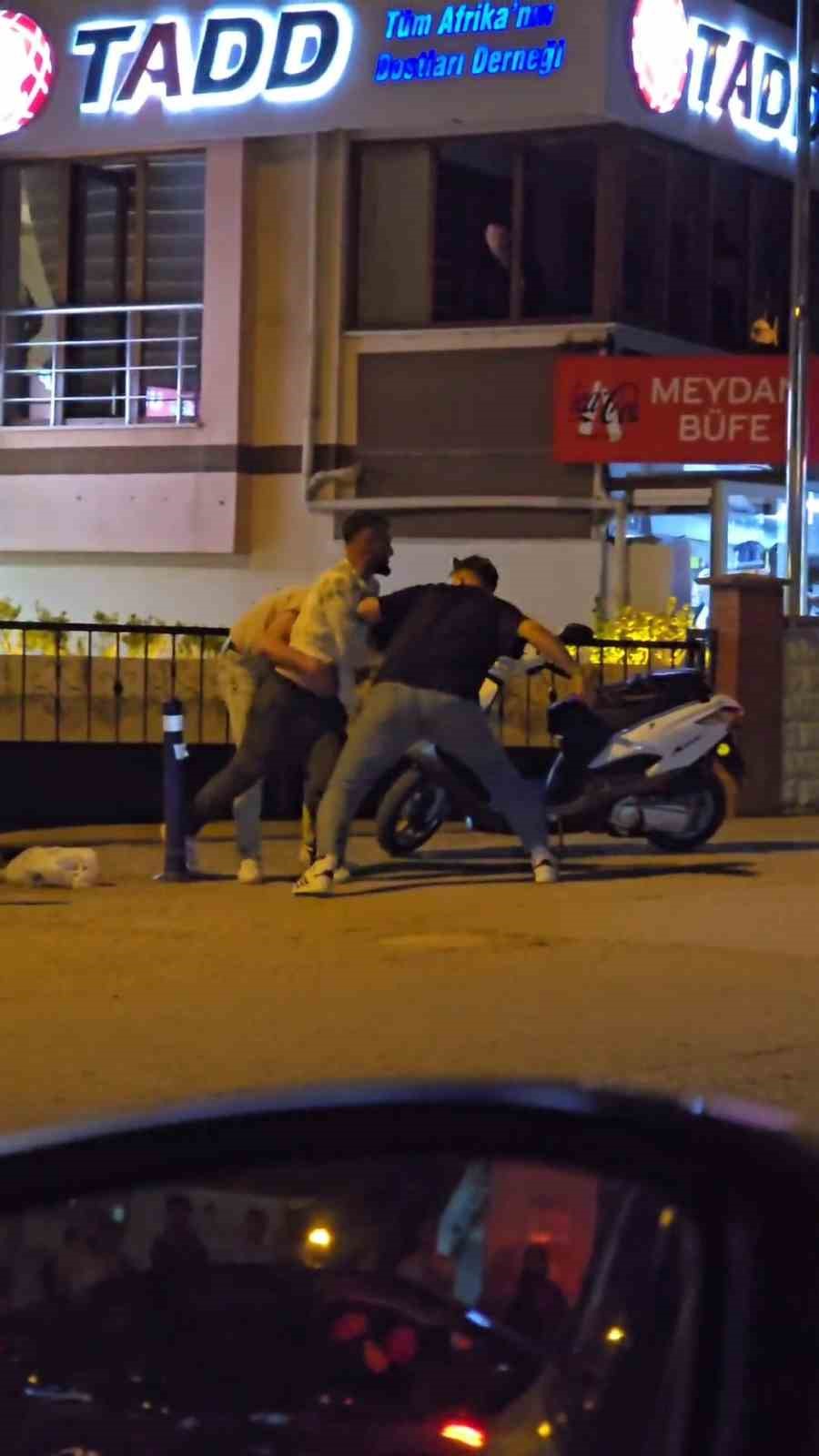 Karabük’te ’omuz atma’ kavgasında ıstaka, tekme ve yumruklar havada uçuştu