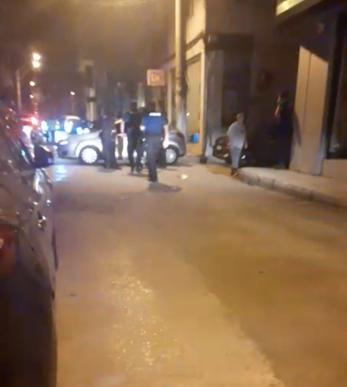Bursa’da sokak ortasında film gibi olay: Kaputa asılan kadın araçla birlikte sürüklendi
