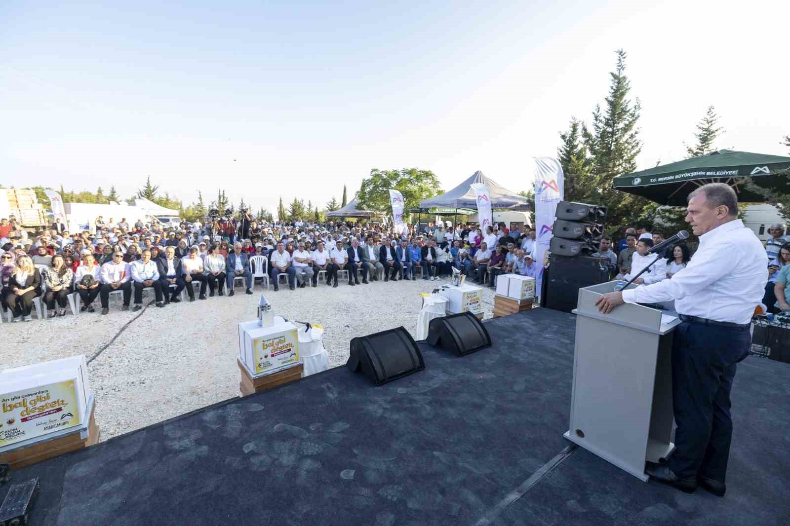 Mersin’de arı yetiştiricilerine kovan ve ekipman desteği