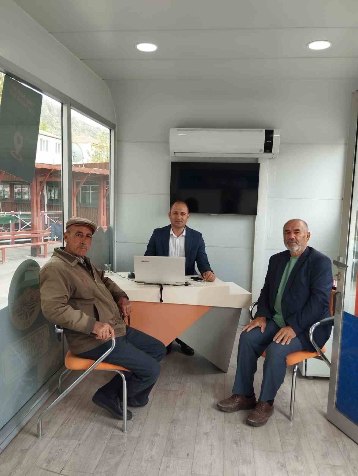 Büyükşehirin Mobil Beyaz Masa Birimi ile hizmet her yerde
