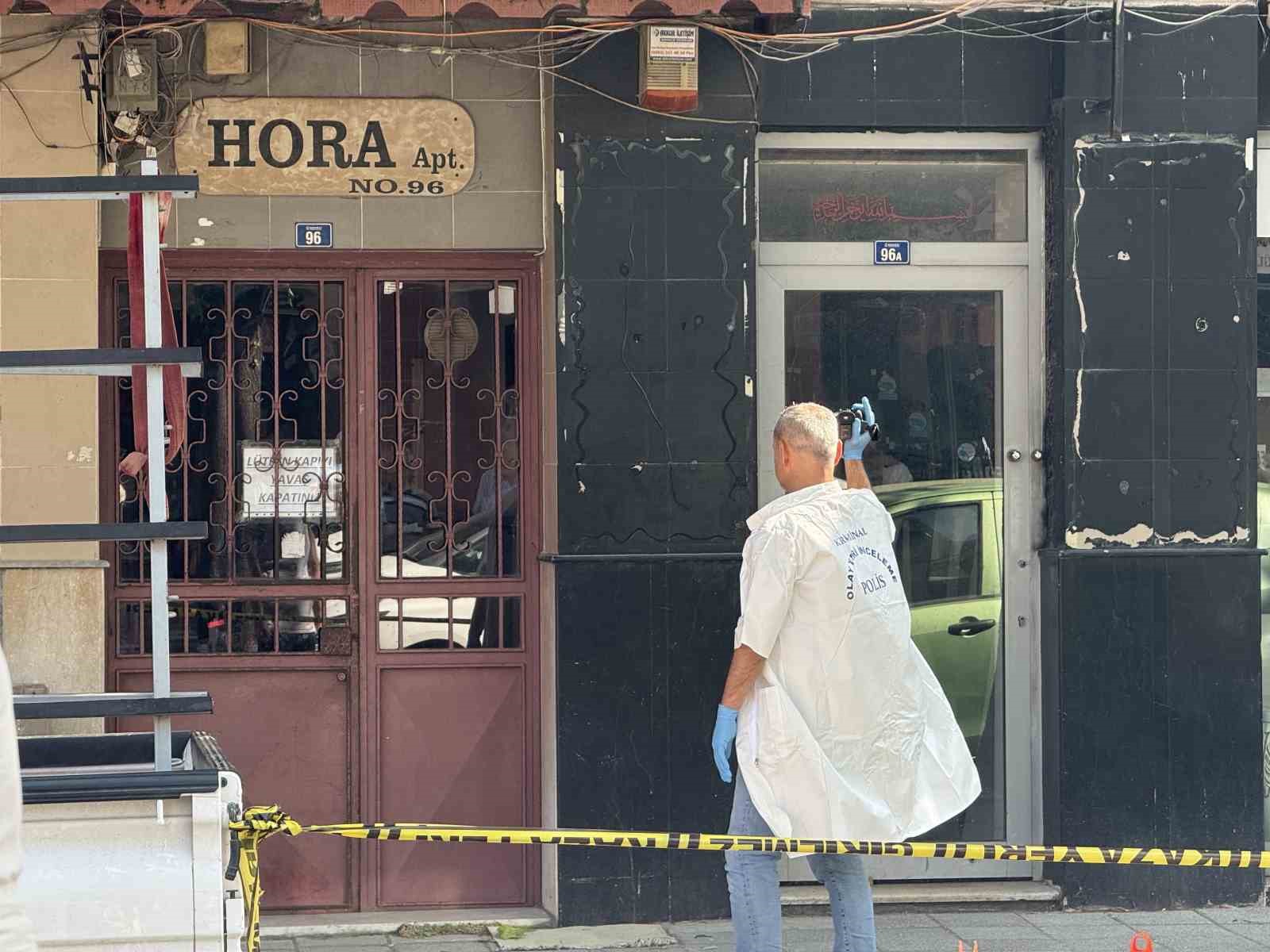 Sokak ortasında bir kişiyi başından vurarak öldürmüştü, tutuklandı