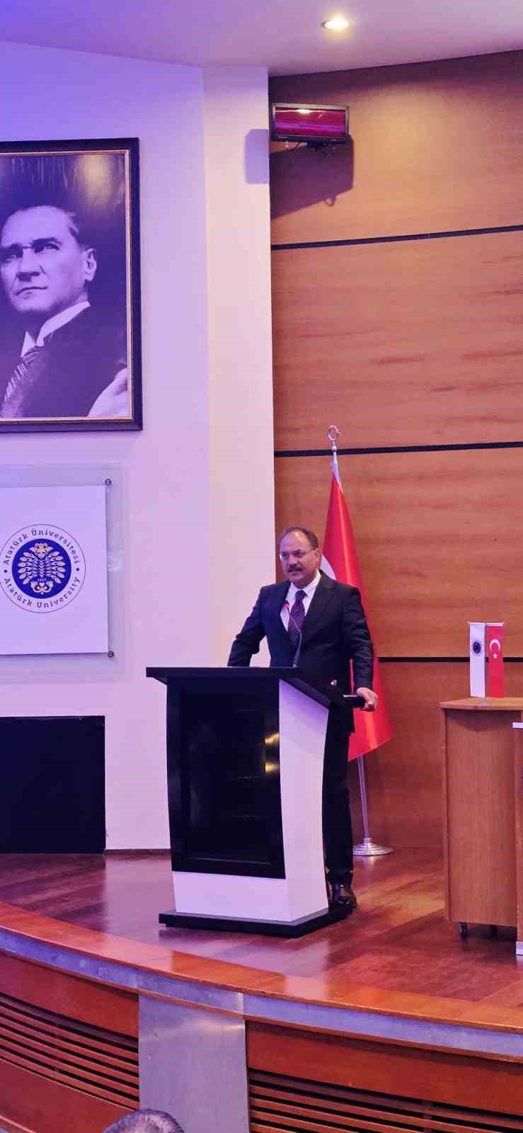 Prof. Dr. Kerem Karabulut: ‘Erzurum ve Şuşa kardeşliğinin konsolosluk açılarak süslenmesi gerekiyor’