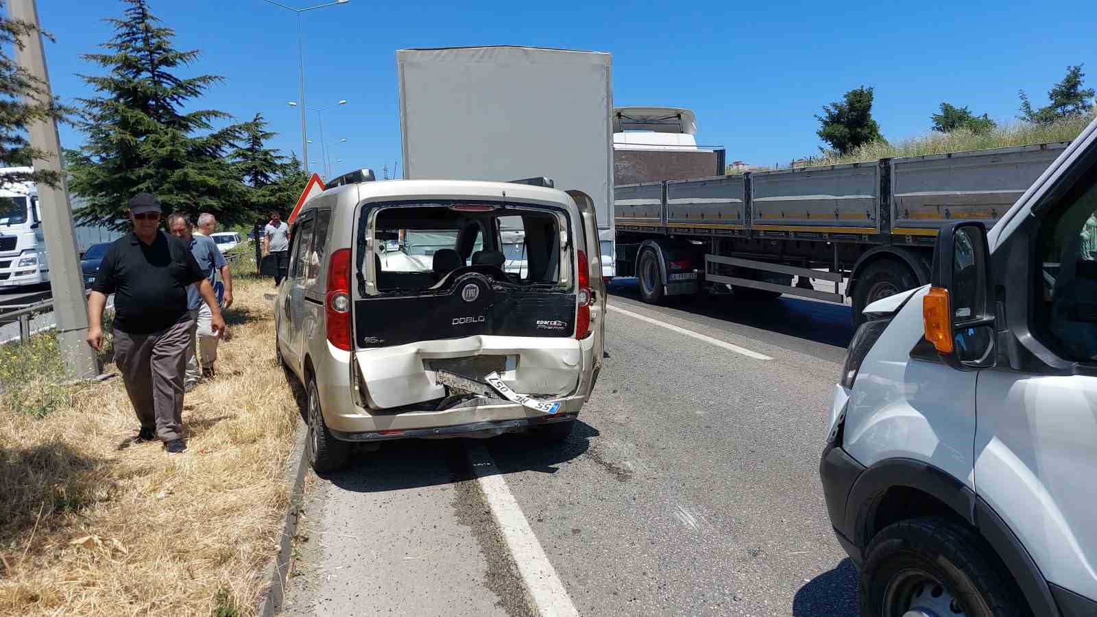 Samsun’da 4 araçlı zincirleme trafik kazası: 1 yaralı