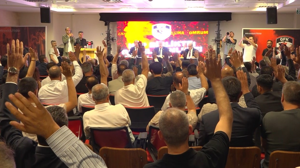 Gaziantep FK’da Başkan Memik Yılmaz güven tazeledi