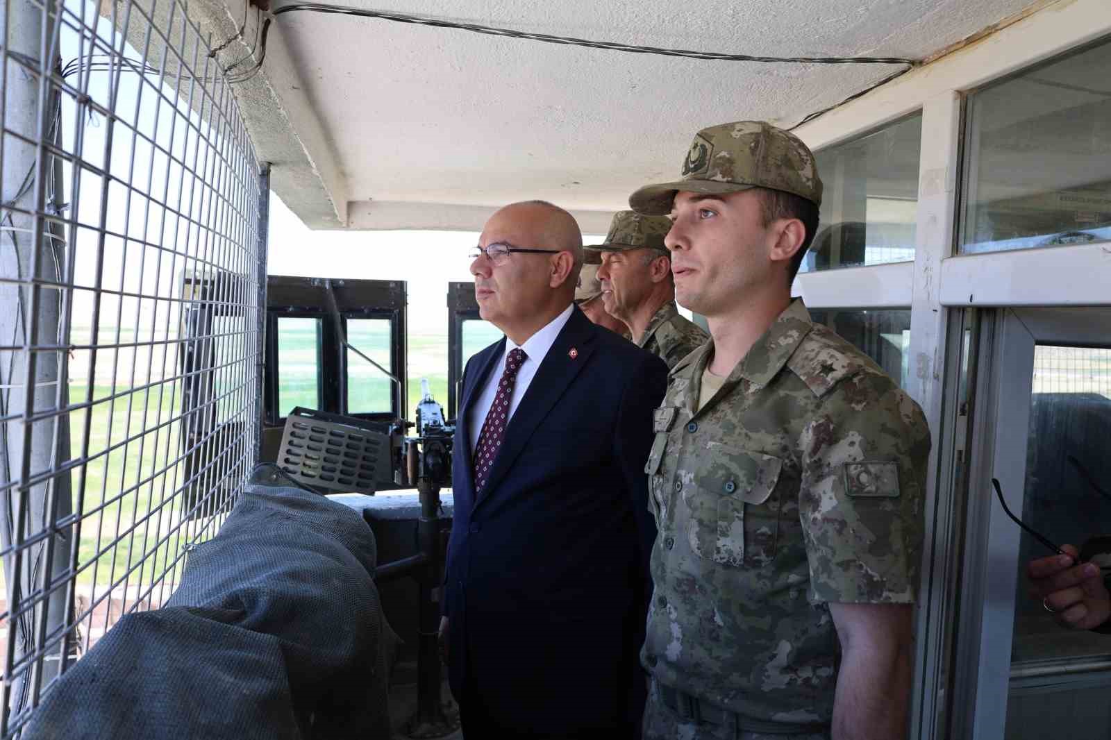 Ağrı Valisi Koç, Doğubayazıt’ta sınır güvenliği incelemelerinde bulundu