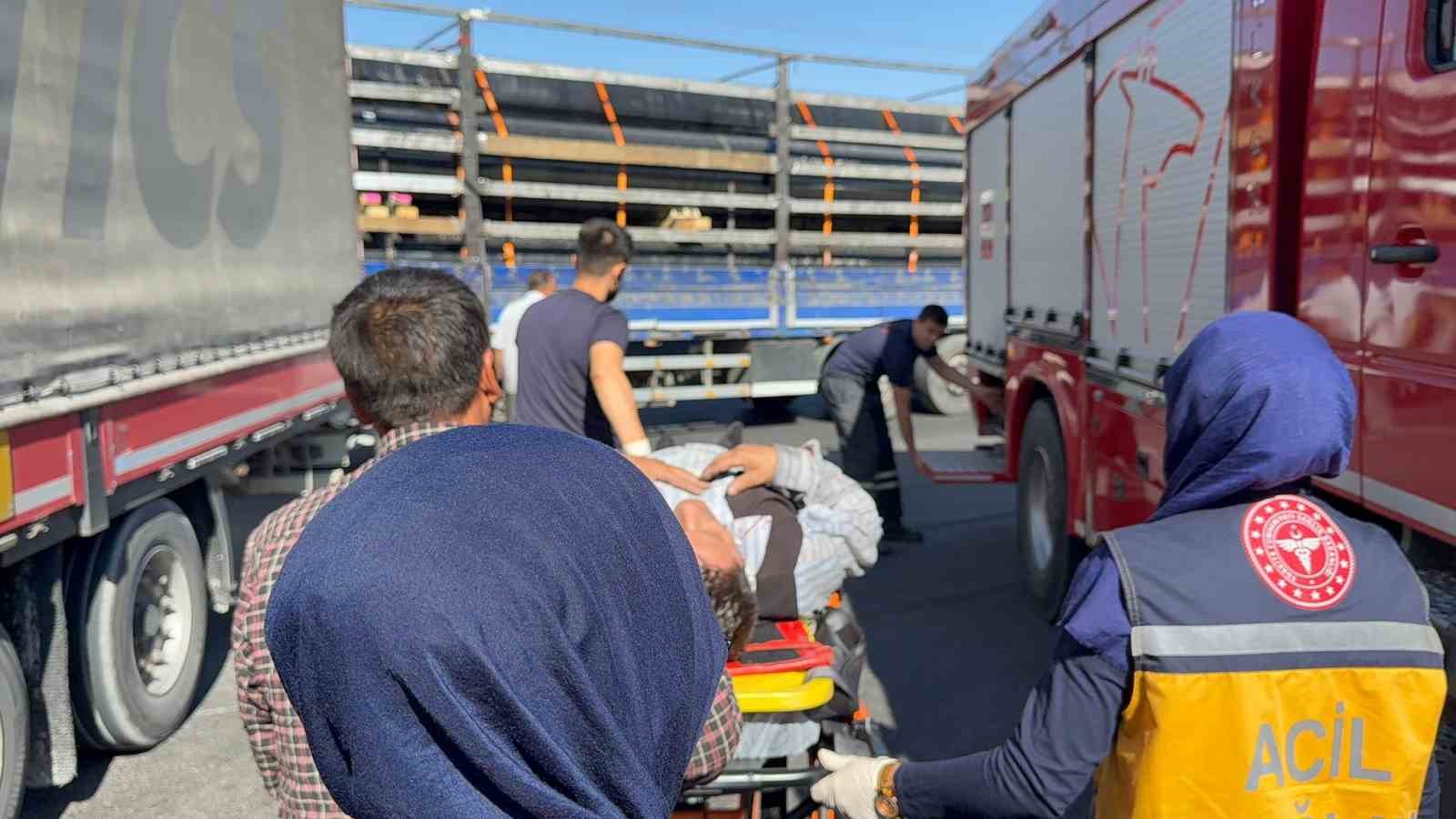 Aksaray’da tırla otomobil çarpıştı: 2 yaralı