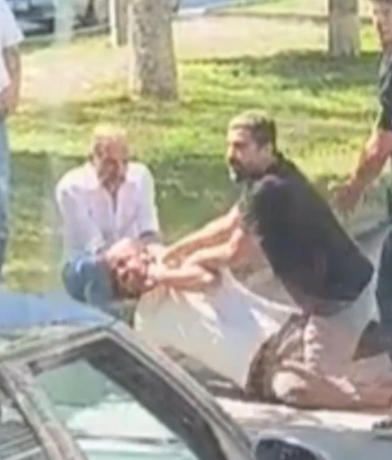 Akrabalarını kemerle boğmaya çalışan 4 şüpheliden 2’si tutuklandı