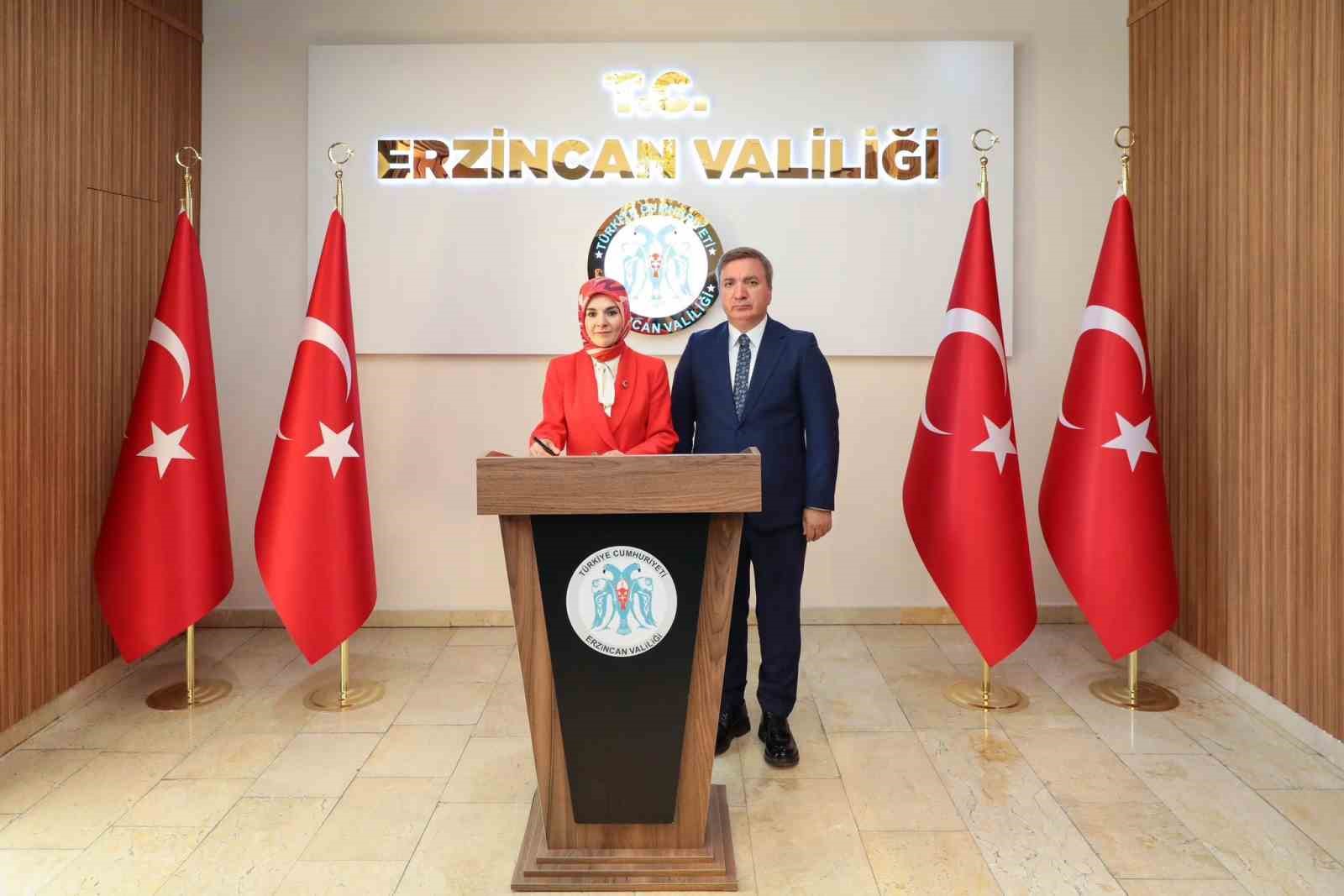 Bakan Göktaş, Erzincan Valiliğini ziyaret etti