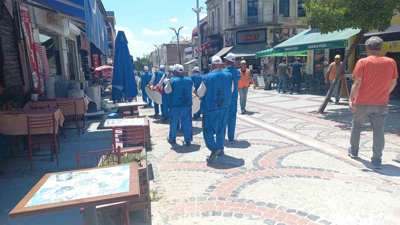 Edirne’de halka davul-zurnalı ’Kırkpınar’ daveti