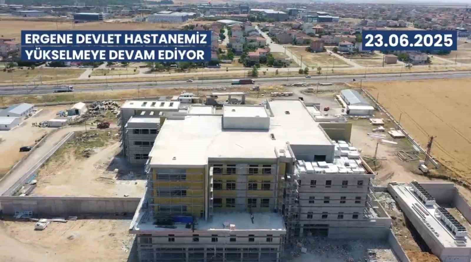 Özgür Özel ’çukur’ dedi, yüzde 70’i tamamlanan hastane çıktı