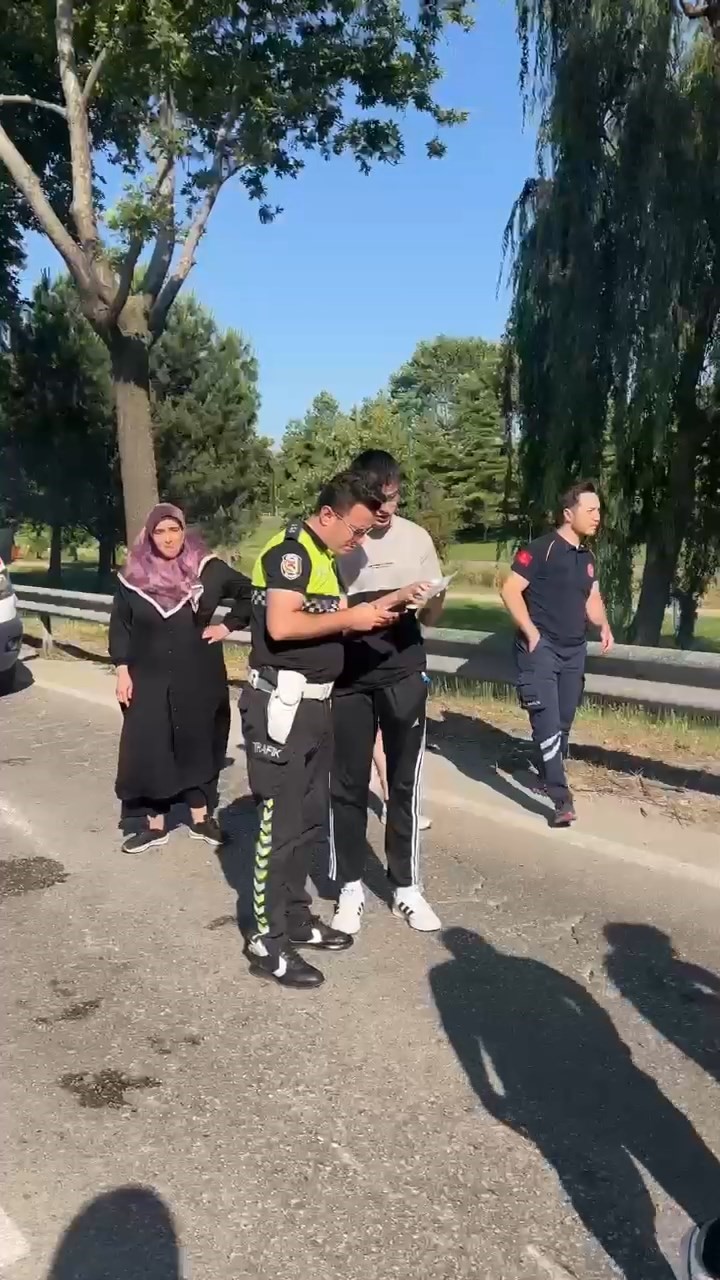 Ailesi kaza yapınca, polis ekipleri sınava yetiştirdi