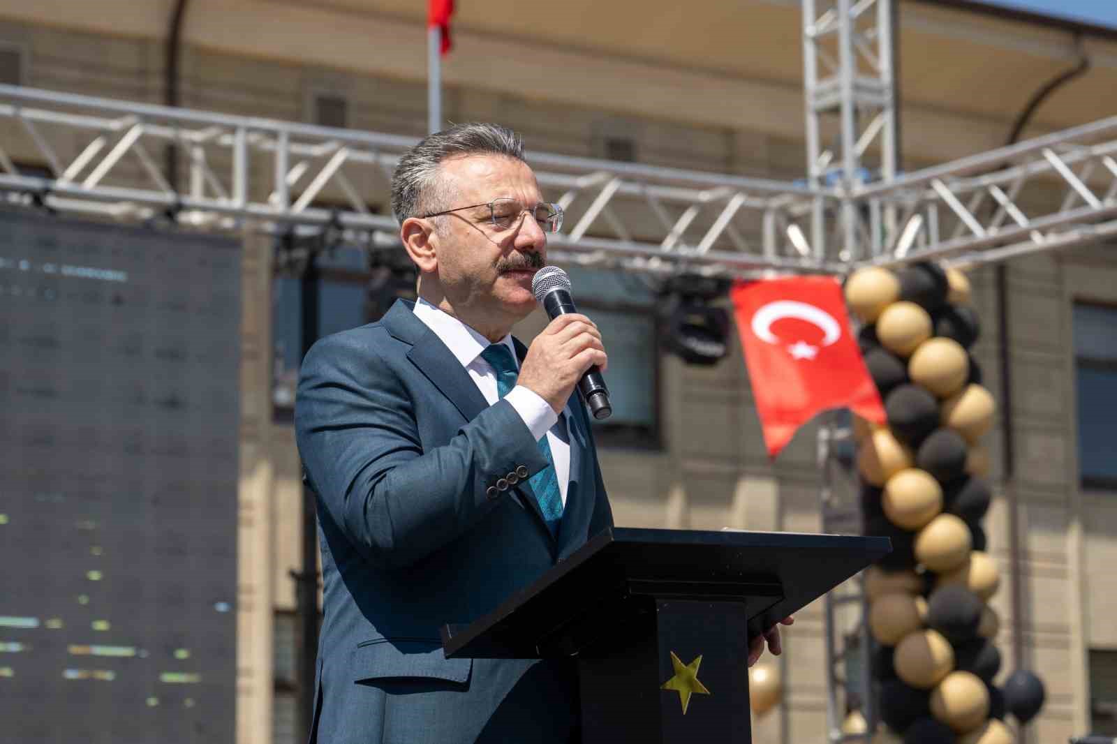 ’Türkiye Yüzyılında Geleceğin Yıldızları’ yıl sonu şenliği düzenlendi