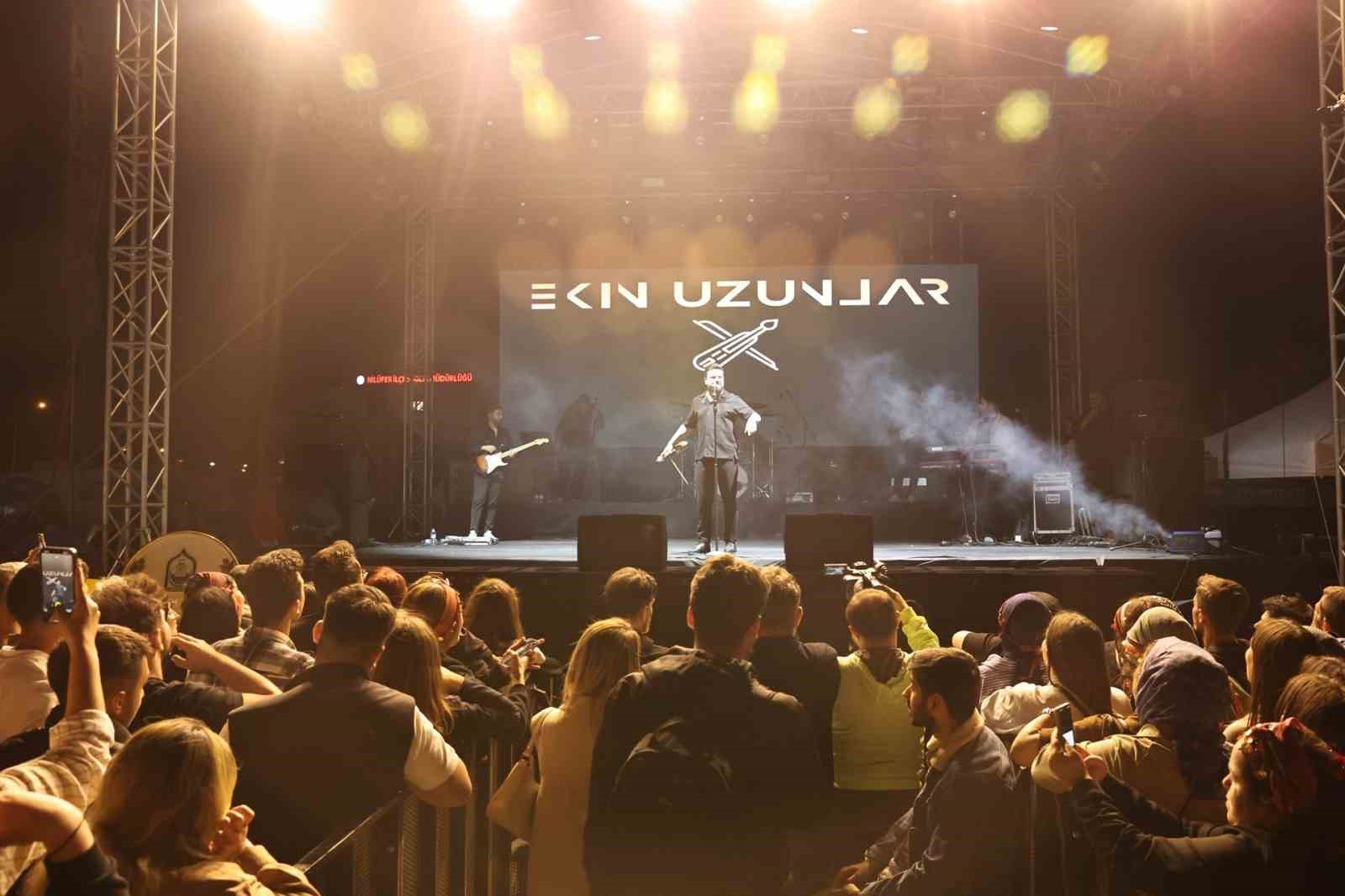 Nilüfer Karadeniz Festivali’nde Ekin Uzunlar rüzgarı