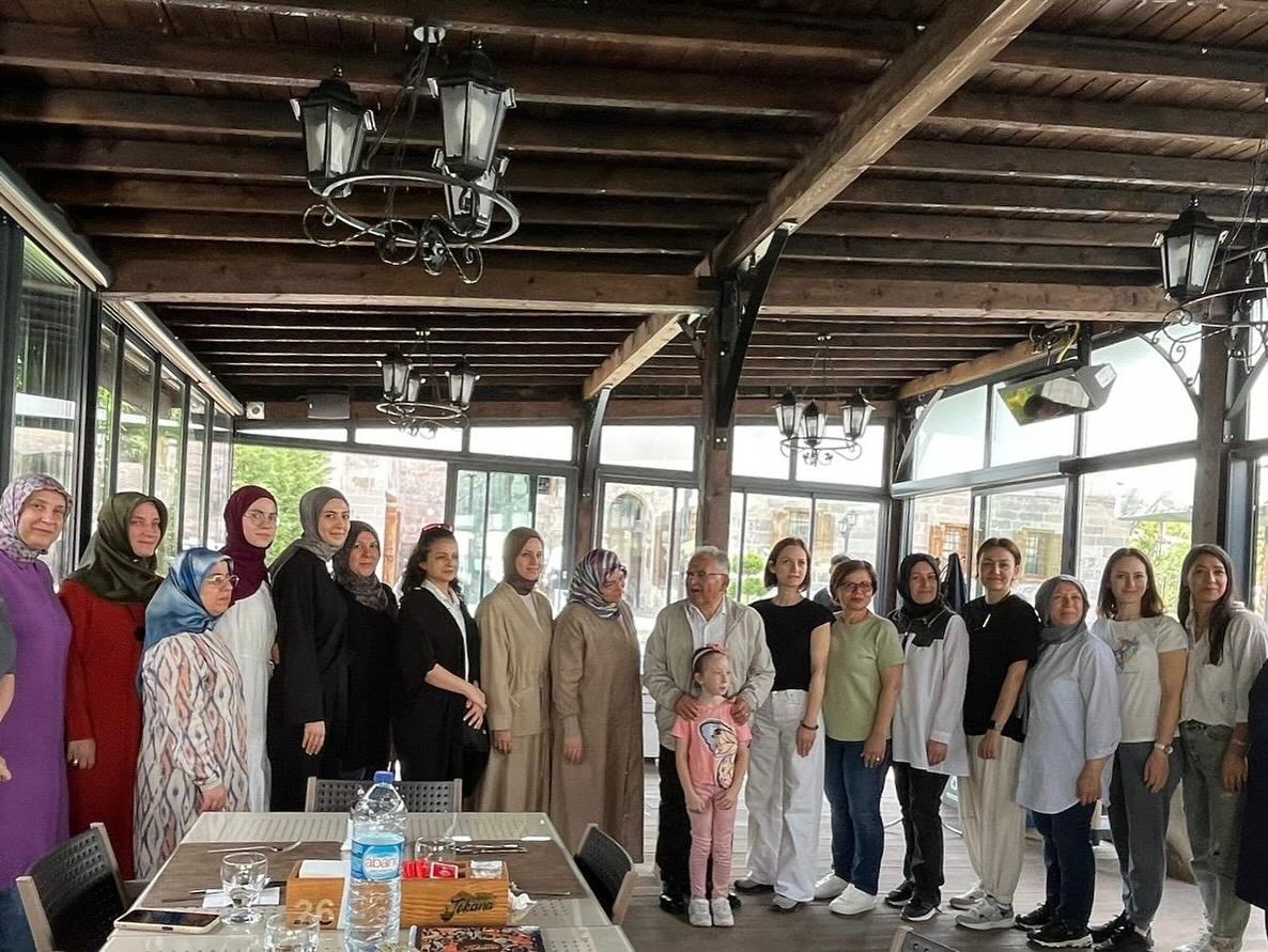 Doktor başkan meslektaşları ile buluştu