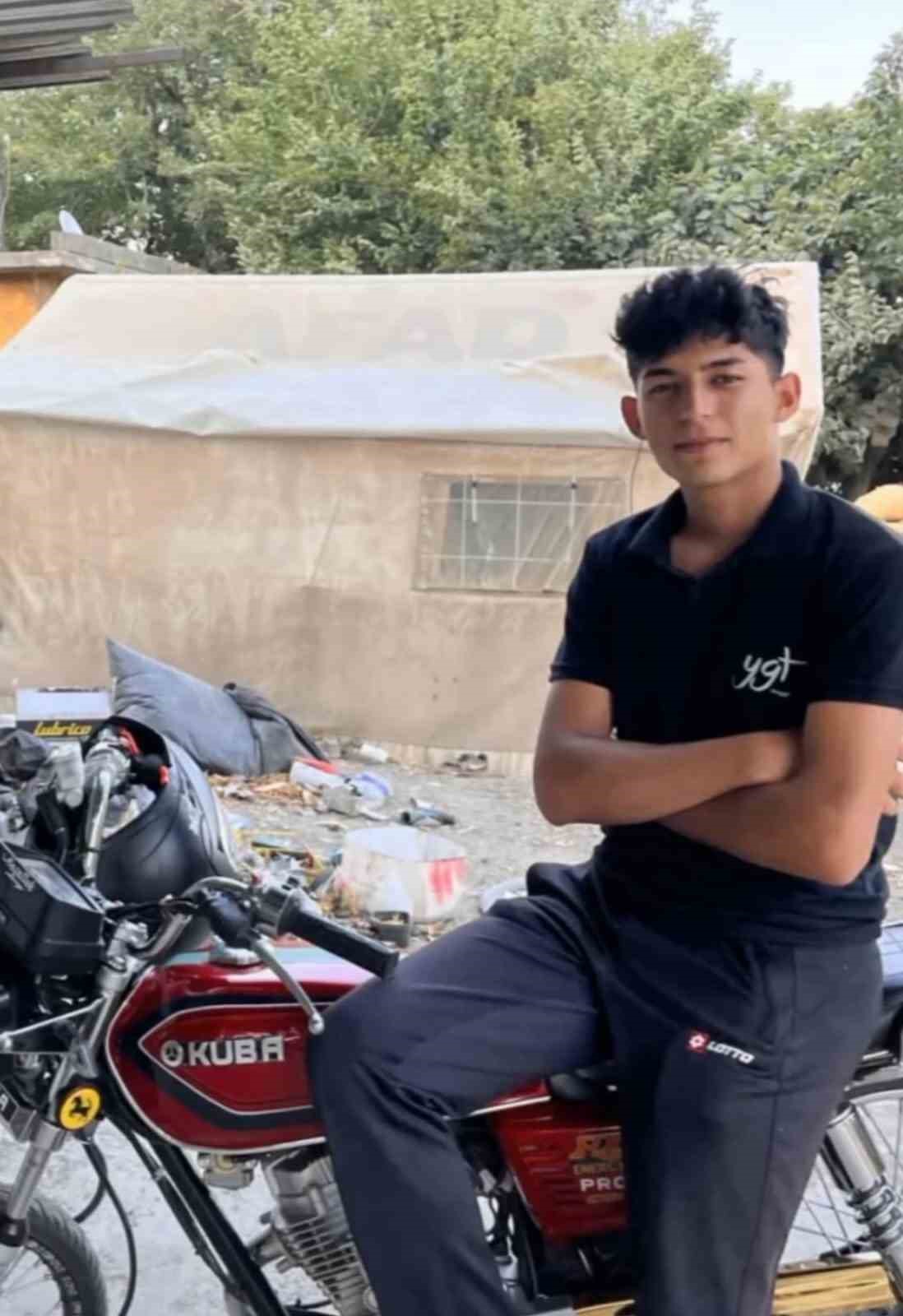 Gaziantep’te kontrolden çıkan motosiklet devrildi: 2 genç hayatını kaybetti