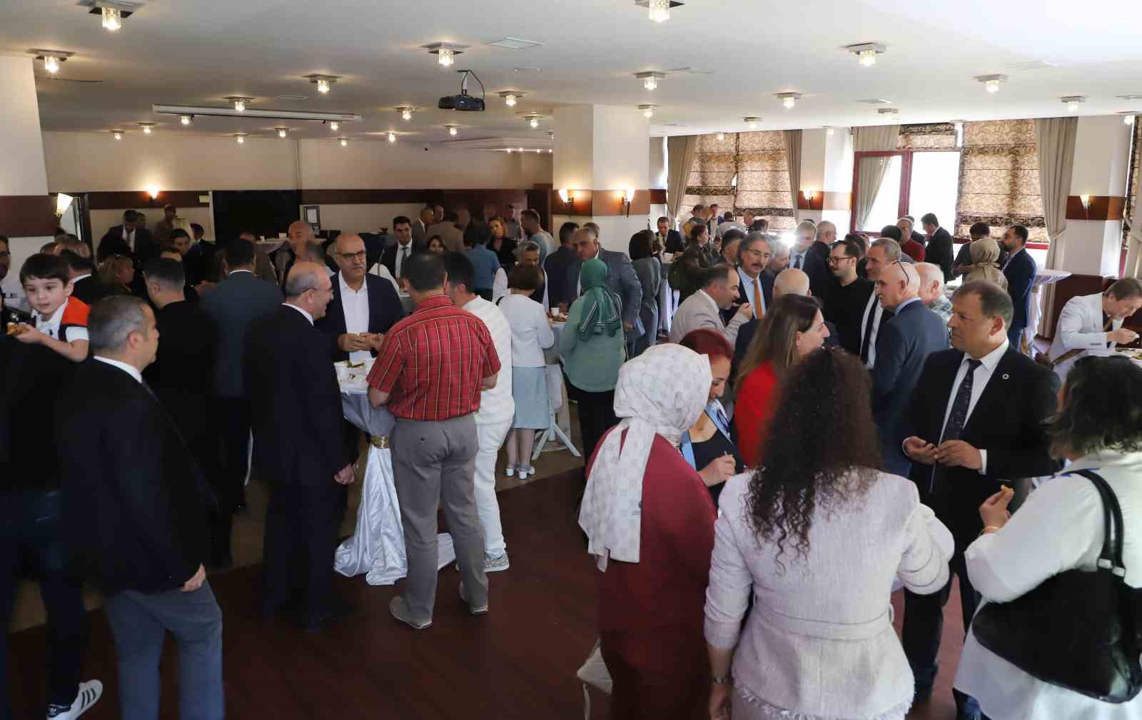 Atatürk Üniversitesi’nde bayramlaşma coşkusu
