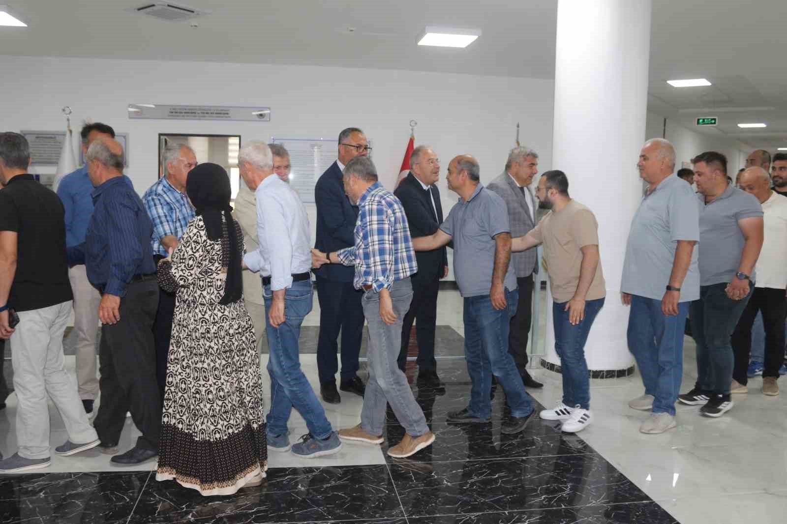 Sünnetci, personelle bayramlaştı