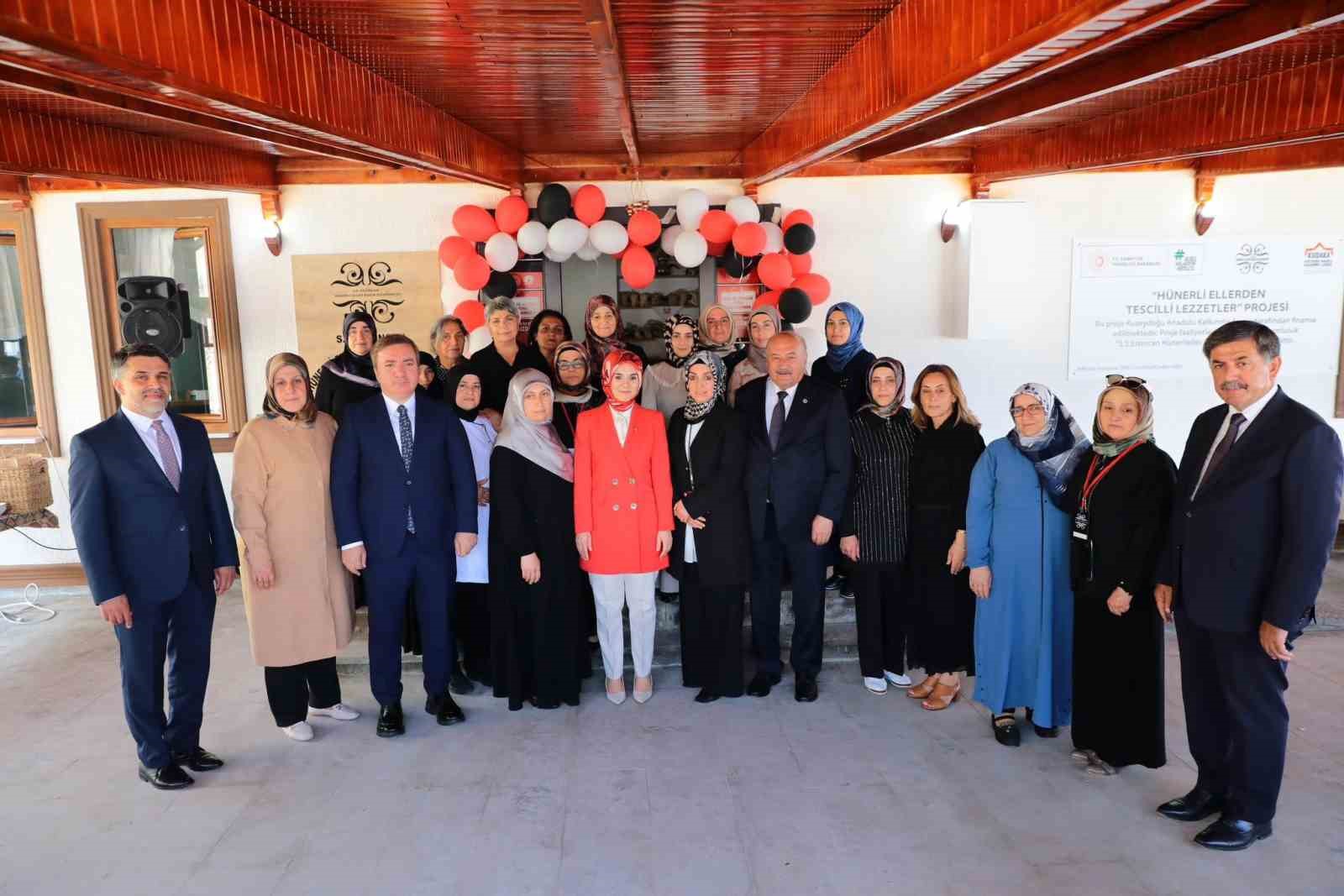 Hünerli Eller Kadın Kooperatifi yeni hizmet binası açıldı
