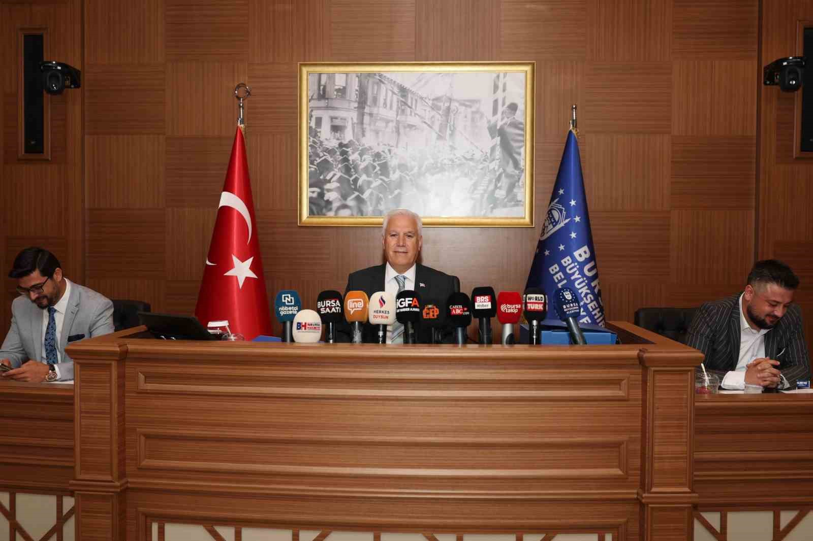 Bursa’da çarşı ve sahilde seyyar satıcıya geçit yok