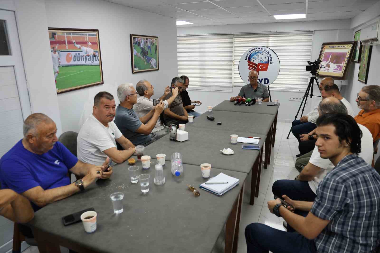 Adanaspor’un altyapı sorumlusu Eyüp Arın, takımdan ayrıldı