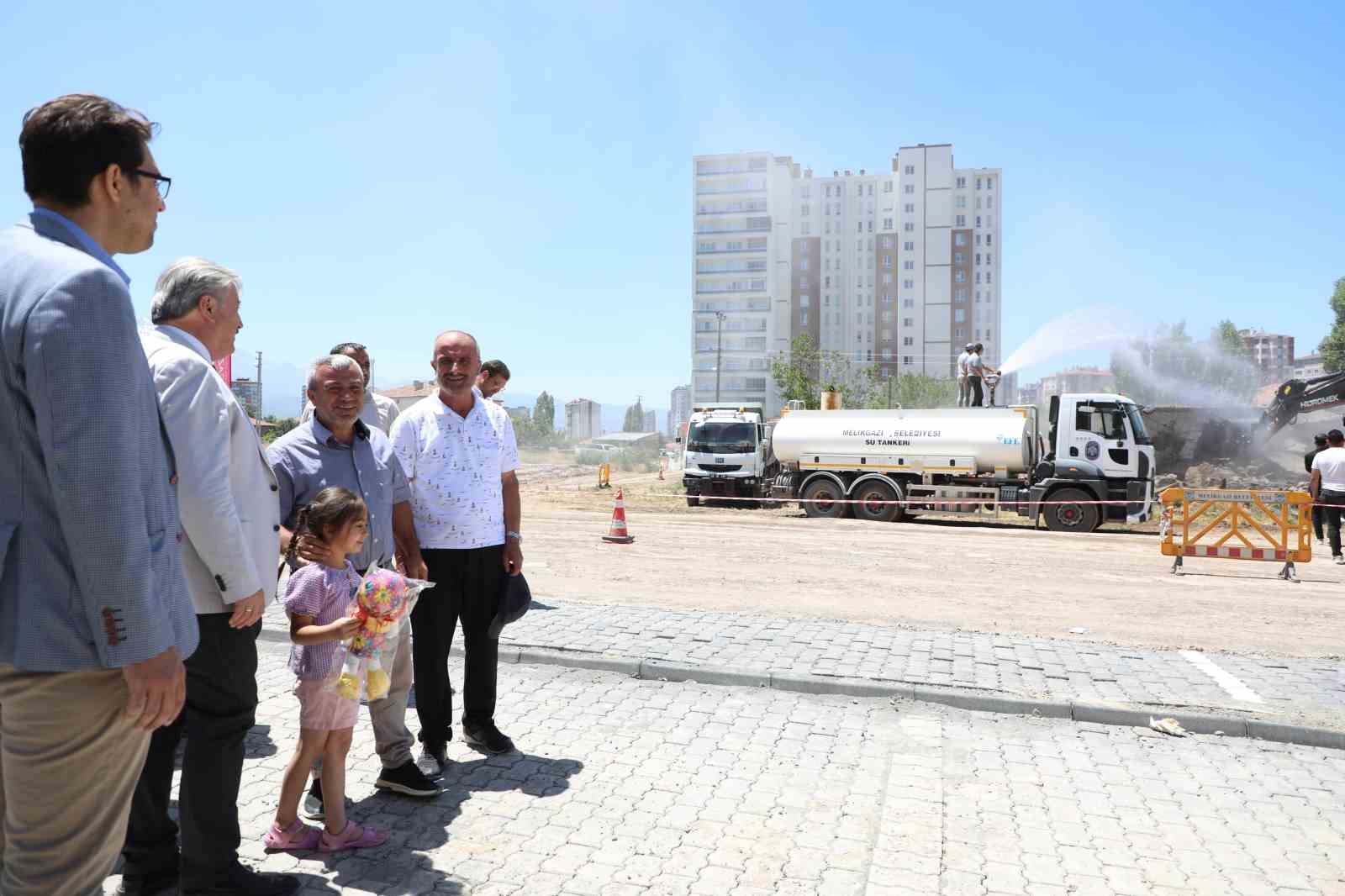 Yıldırım Beyazıt mahallesi artık daha yeşil