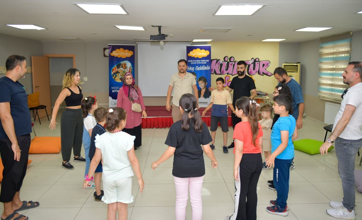 Esenyurt Belediyesi Babalar Günü’nde çocukların babalarıyla hayallerini gerçeğe dönüştürdü