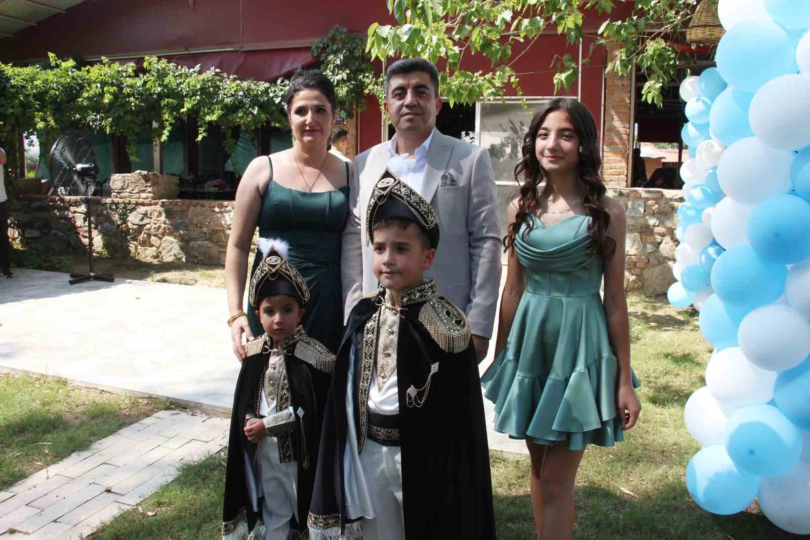 Hem teşkilat gururunu hem baba sevincini bir arada yaşadı