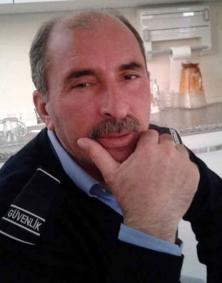 Göçük altına kalarak hayatını kaybeden 3 işçi gözyaşları arasında toprağa veriliyor