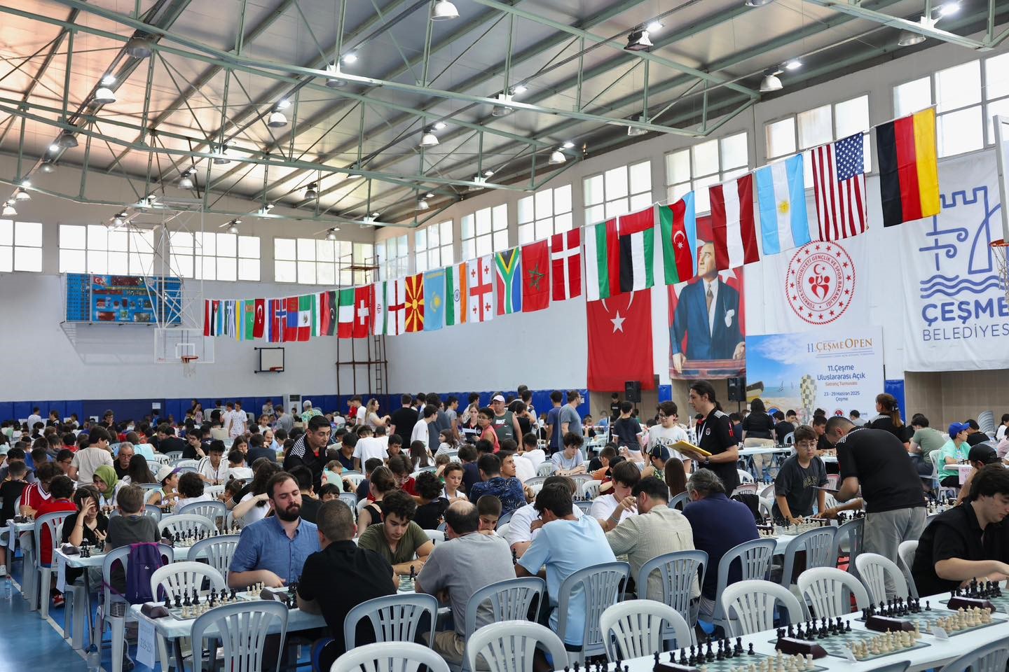 Çeşme’deki Yıldırım Turnuvası’nın açılış hamlesi Lal Denizli’den
