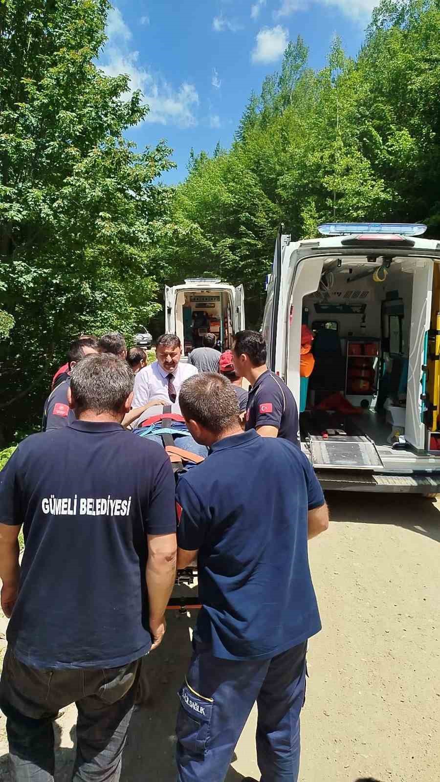 Zonguldak’ta 80 metreden şarampole devrilen otomobildeki 3 kişi yaralandı