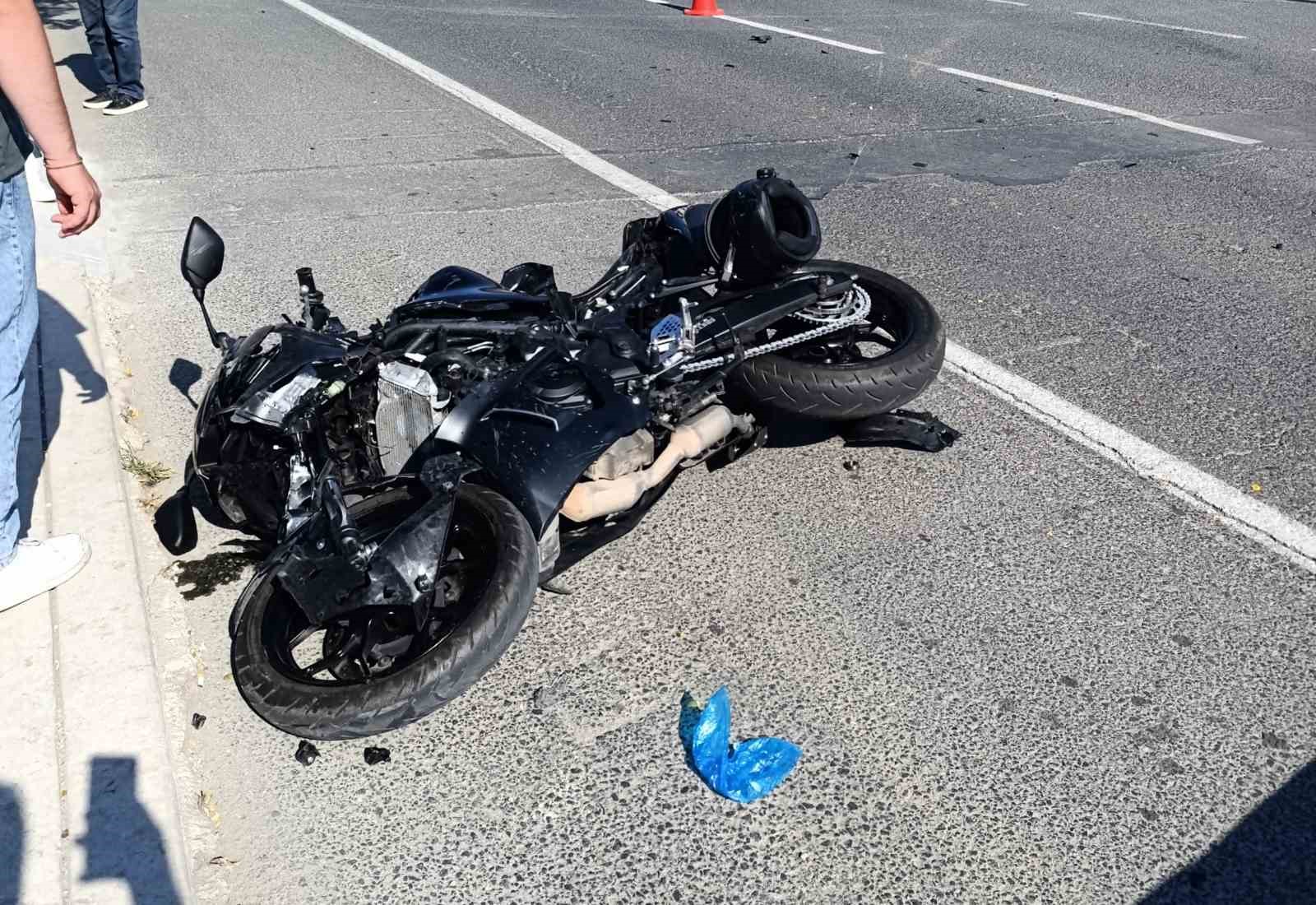 Ordu’da motosiklet ile otomobil çarpıştı: 1’i çocuk 2 yaralı