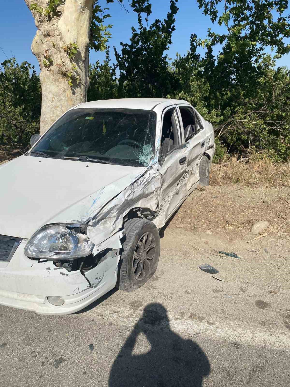 Kırıkhan’da trafik kazası:  4 yaralı