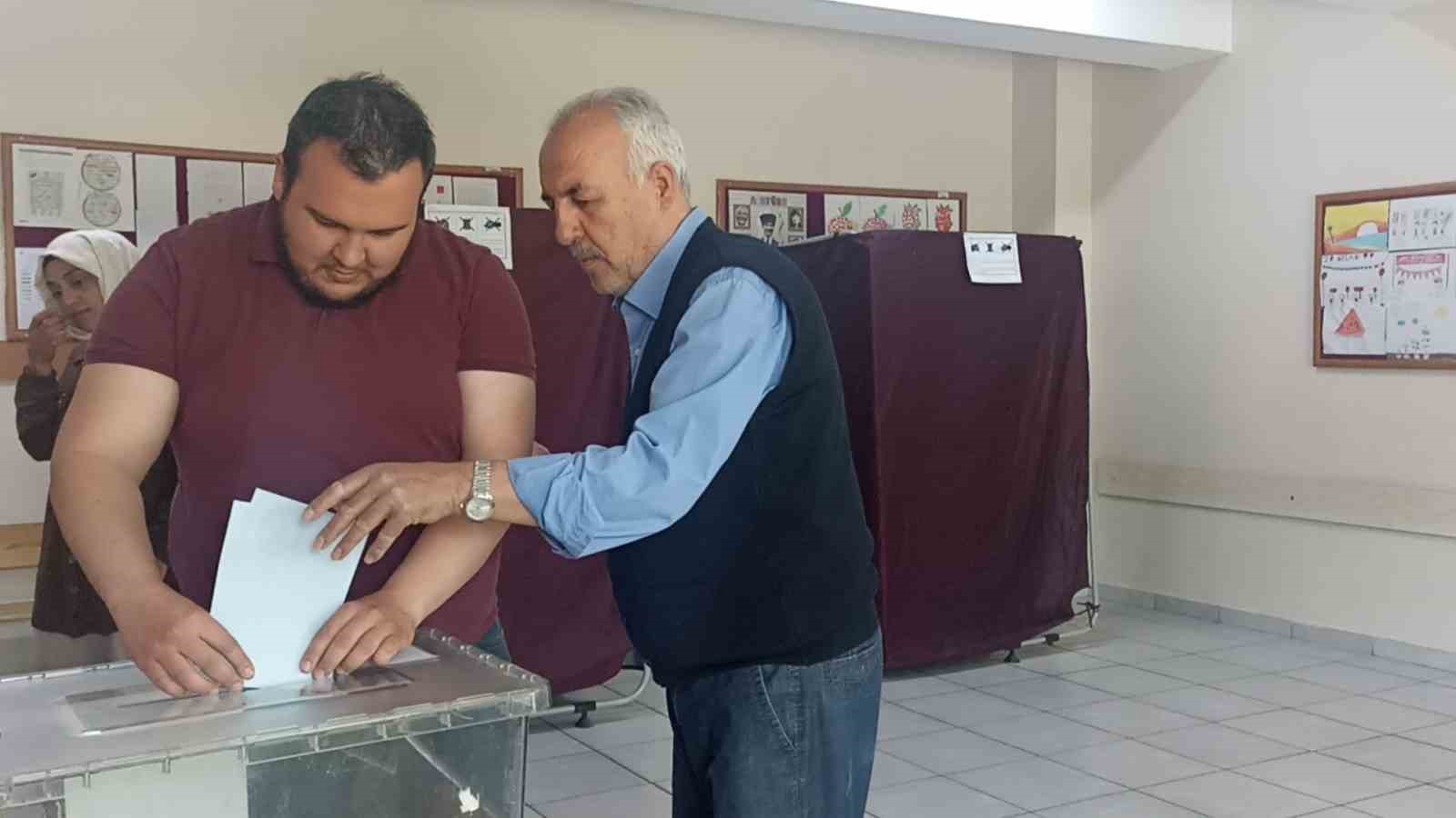 Sivas’ta muhtarlık için yeniden sandığa gidildi