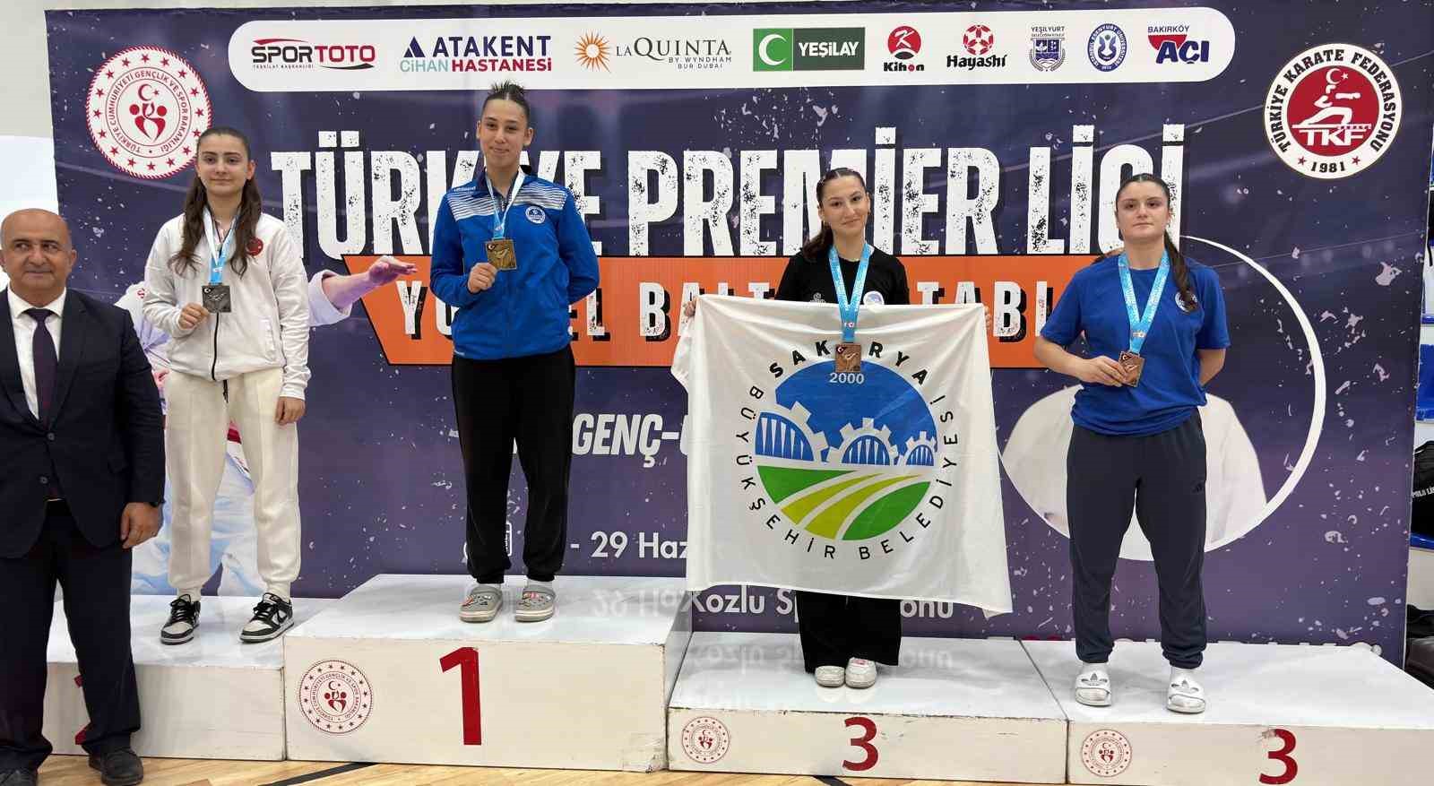 Sakarya Büyükşehir sporcuları başarılarıyla göz dolduruyor