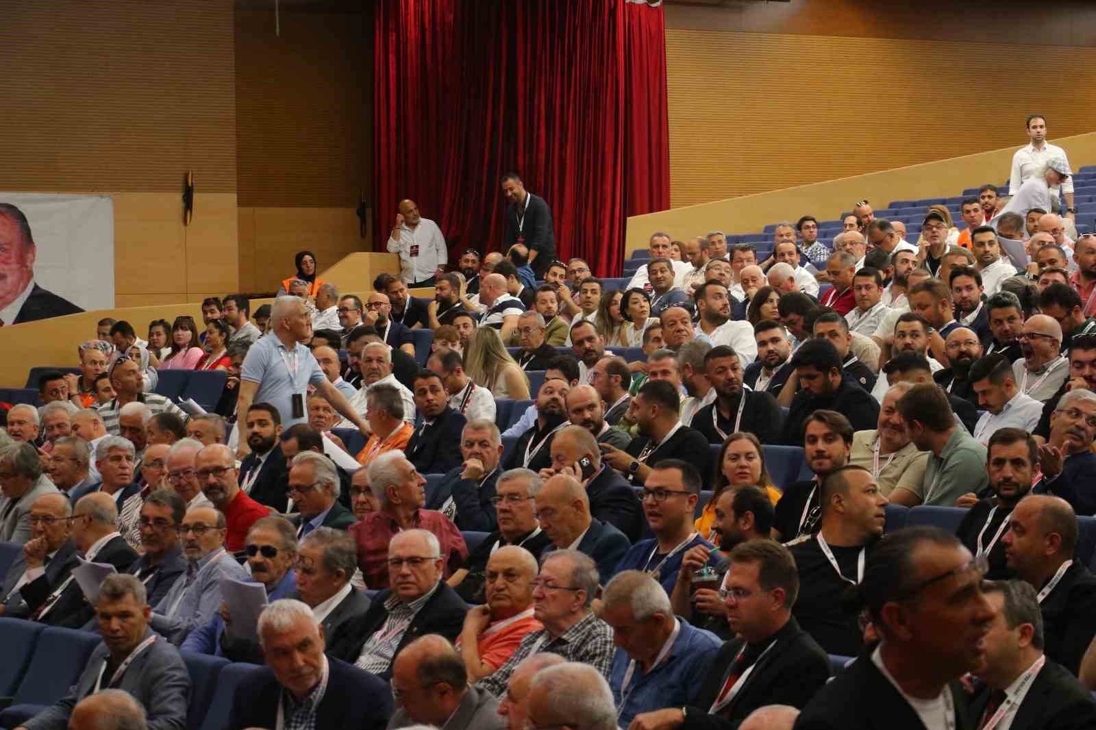 Gençlerbirliği’nde Osman Sungur yeniden başkan seçildi