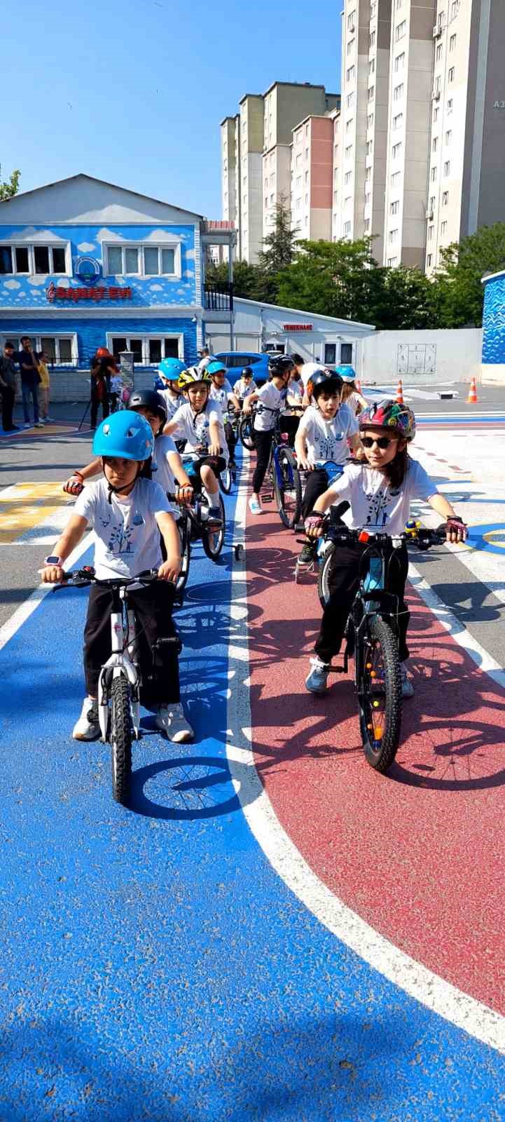 Dünya Bisiklet Günü’nde pedallar gelecek için döndü