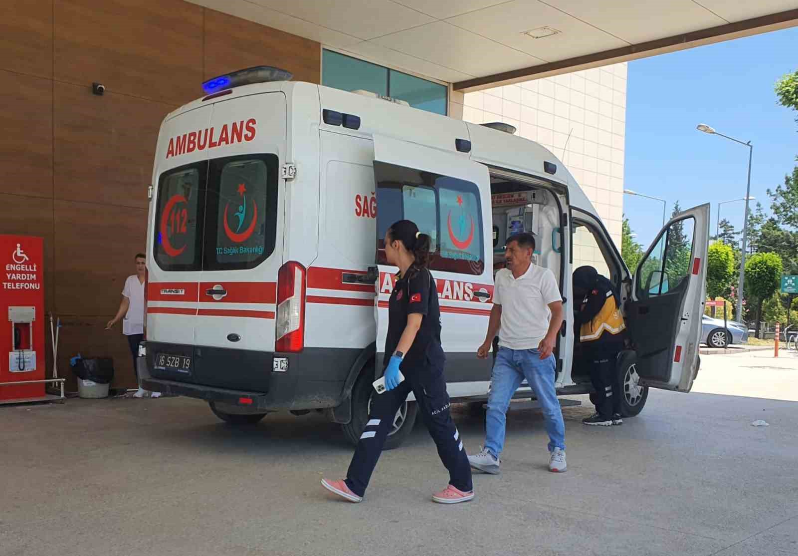 Bursa’da otomobiller çarpıştı: 3 yaralı