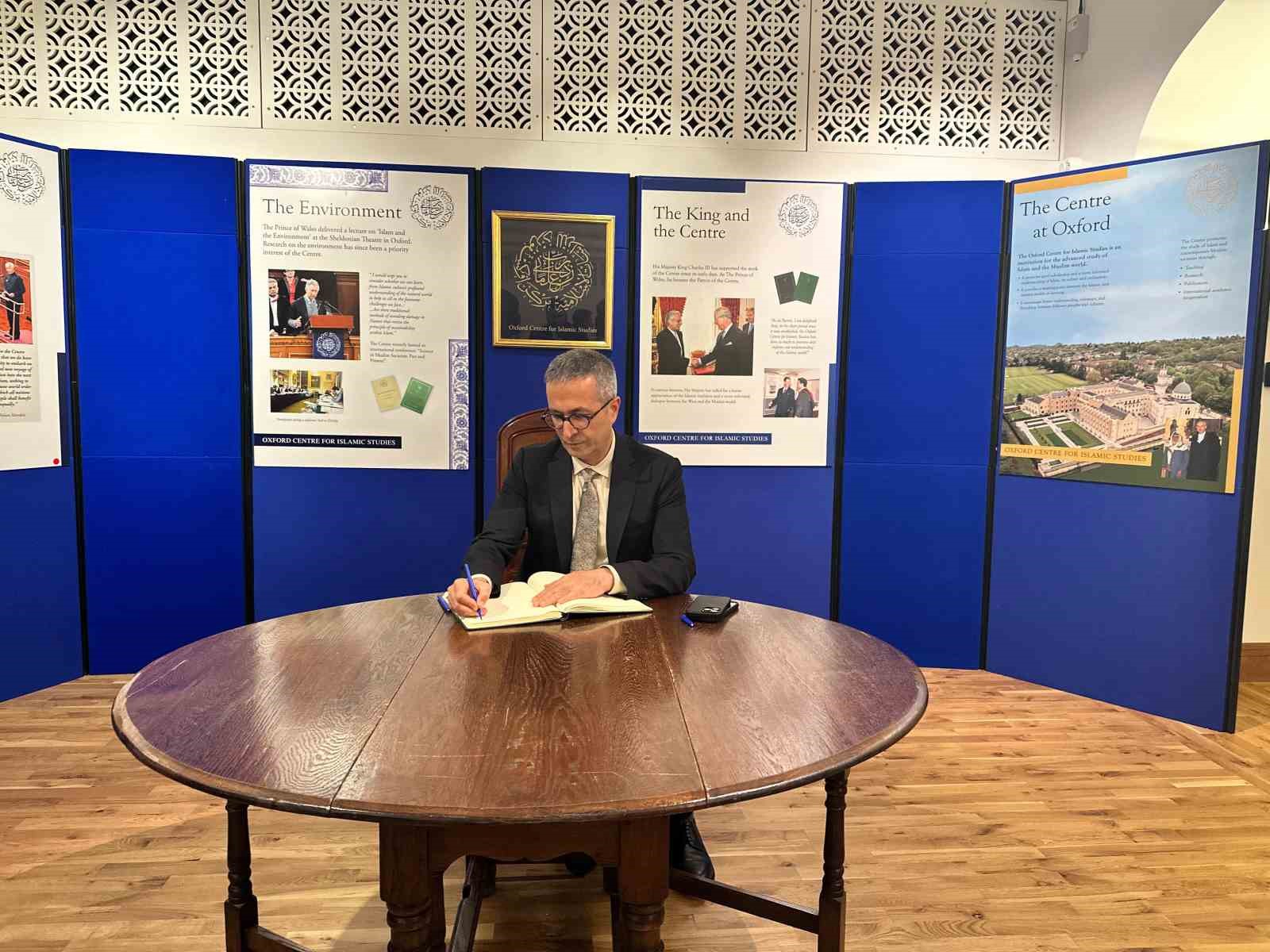 Prof. Dr. Aliy’den, Londra’da dil ve kültürel iş birlikleri görüşmeleri