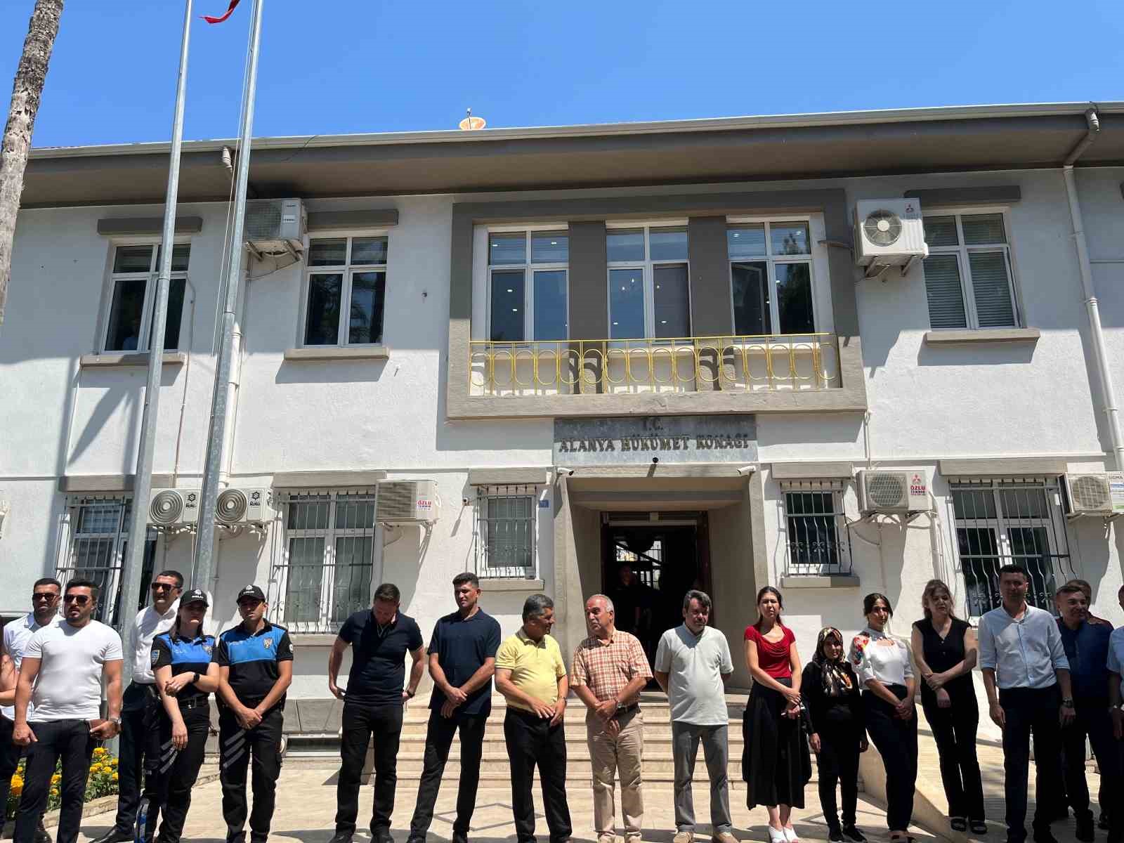 Alanya’nın yeni kaymakamı Öztürk görevine başladı