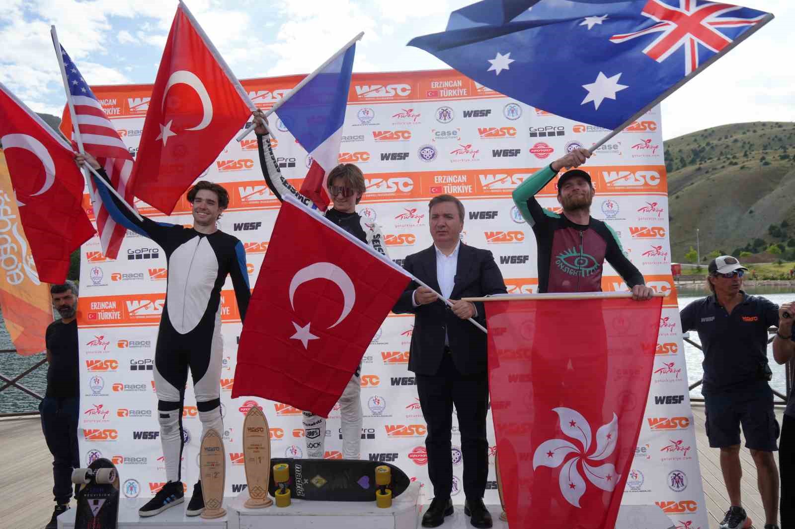 Erzincan’da Dünya Kaykay İniş Şampiyonası sona erdi