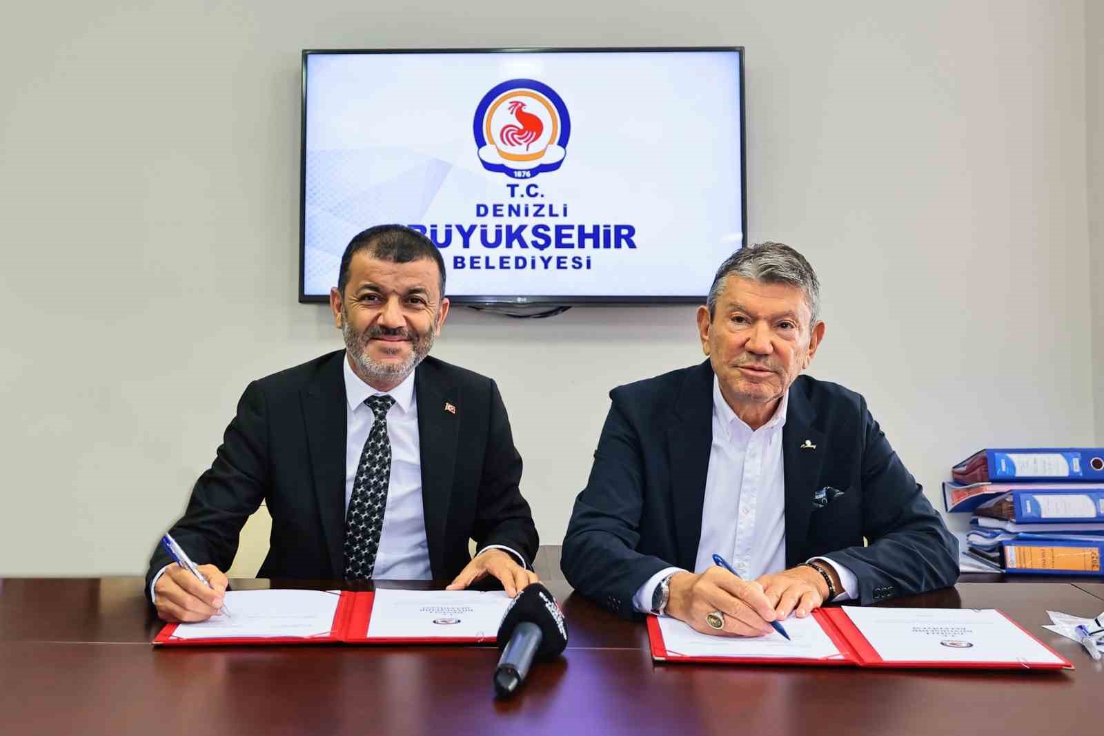 İş adamı Derya Baltalı, Menderes Bulvarı’na modern bir yaya üst geçidi için çalışmalara başladı