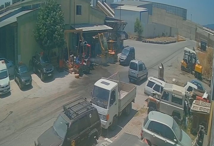 Yıkama makinesini kullanırken elektrik akımına kapılan şahıs hayatını kaybetti