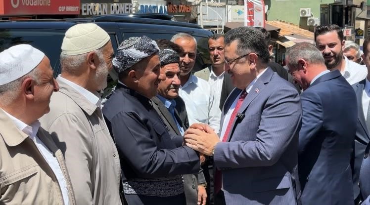 Şemdinli’de ‘Trabzon caddesi’ açıldı, iki şehir arasında kardeşlik protokolü imzalandı