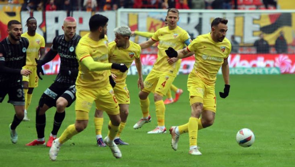 Kayserispor Süper Lig serüvenine devam edecek