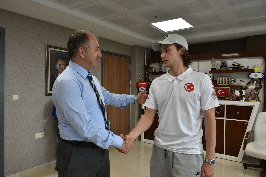 Erzurum GSİM Short Track olimpik milli takımını ağırladı