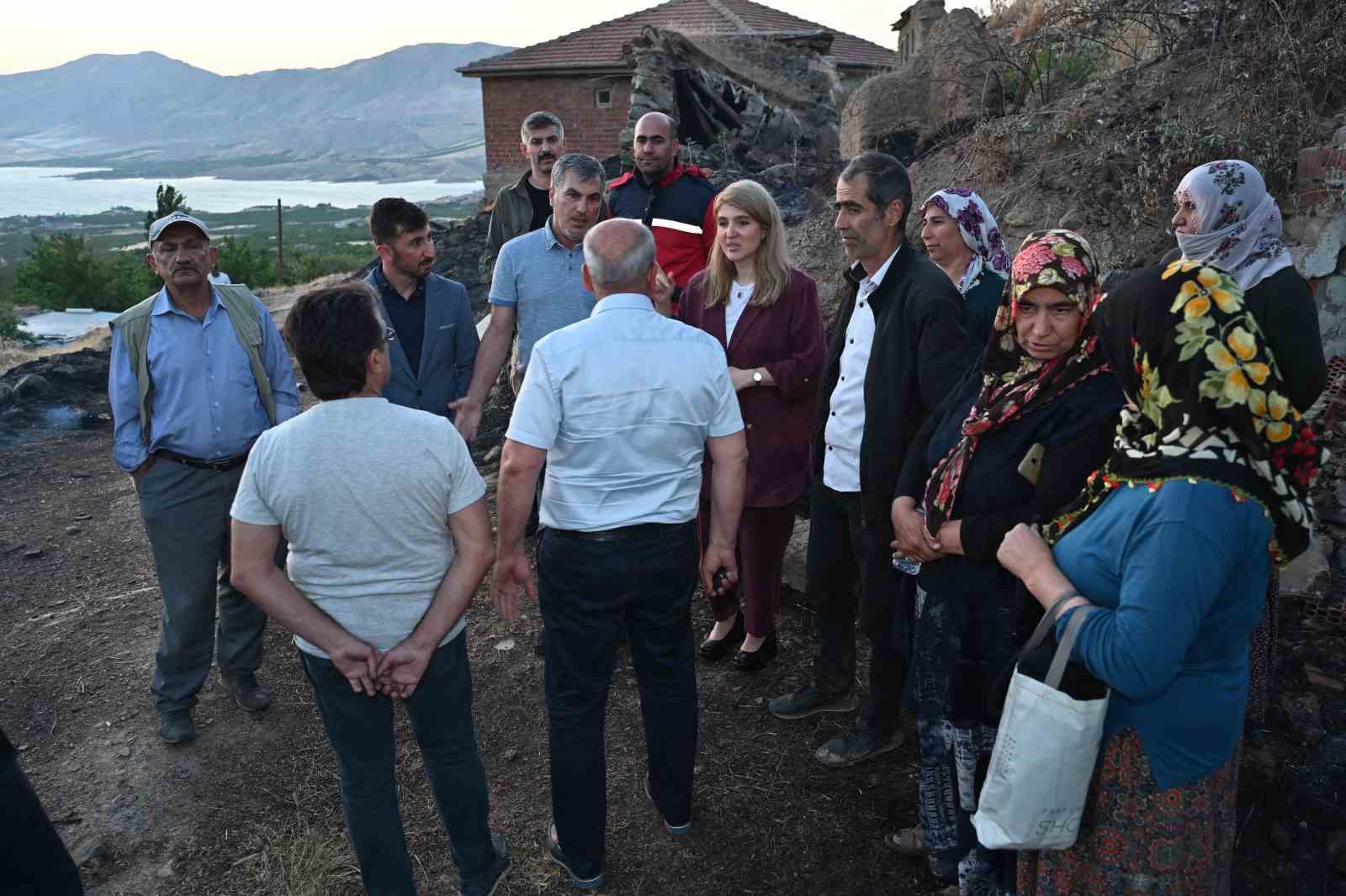 Milletvekili Ölmeztoprak’tan evi yangından etkilenen aileye ziyaret