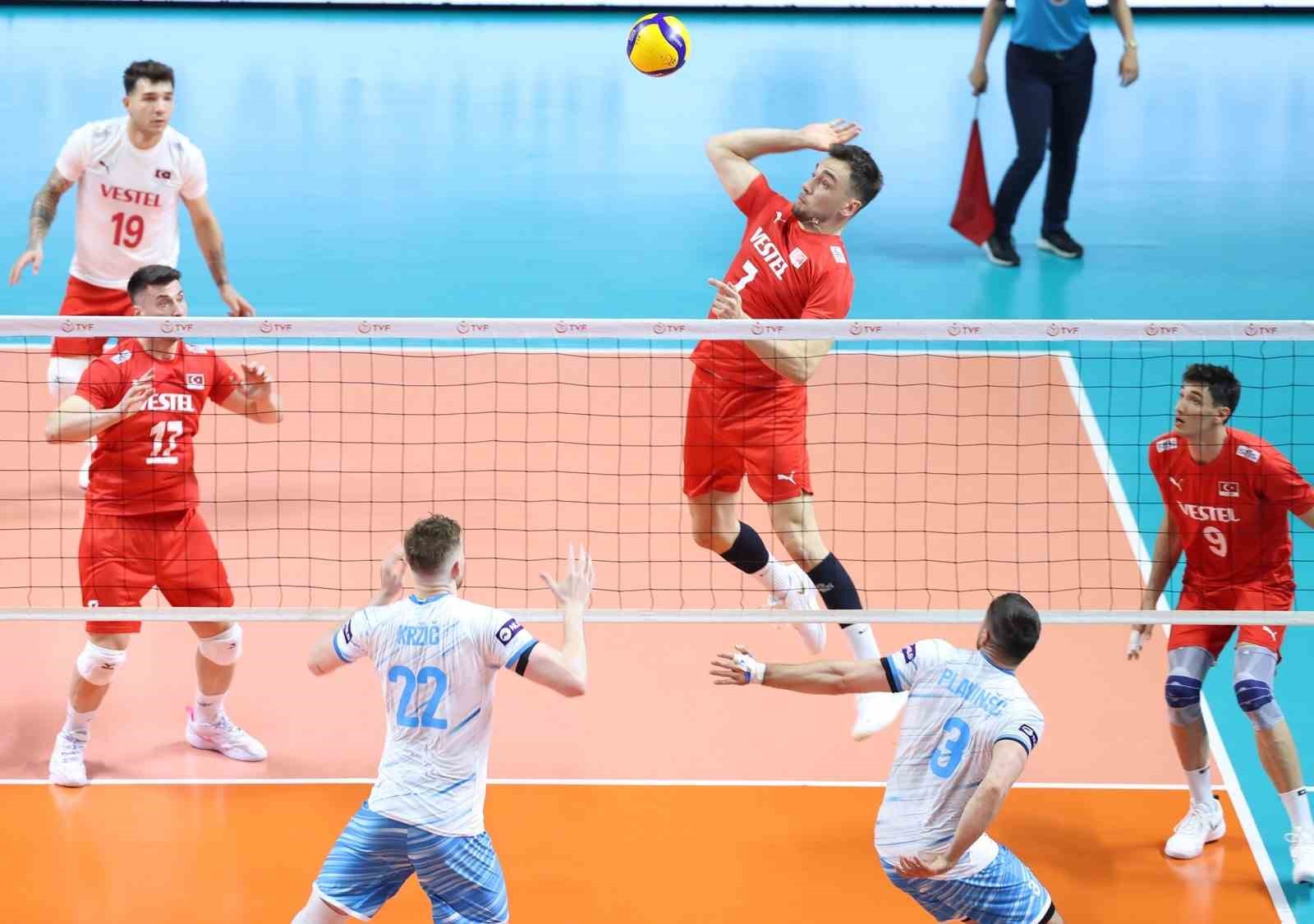 A Milli Erkek Voleybol Takımı, Slovenya’yı mağlup etti