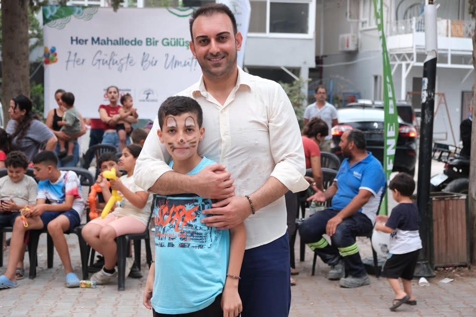 Defne Belediyesi’nin Harbiye Mahallesi’nde düzenlediği etkinlikte çocuklar gönüllerince eğlendiler