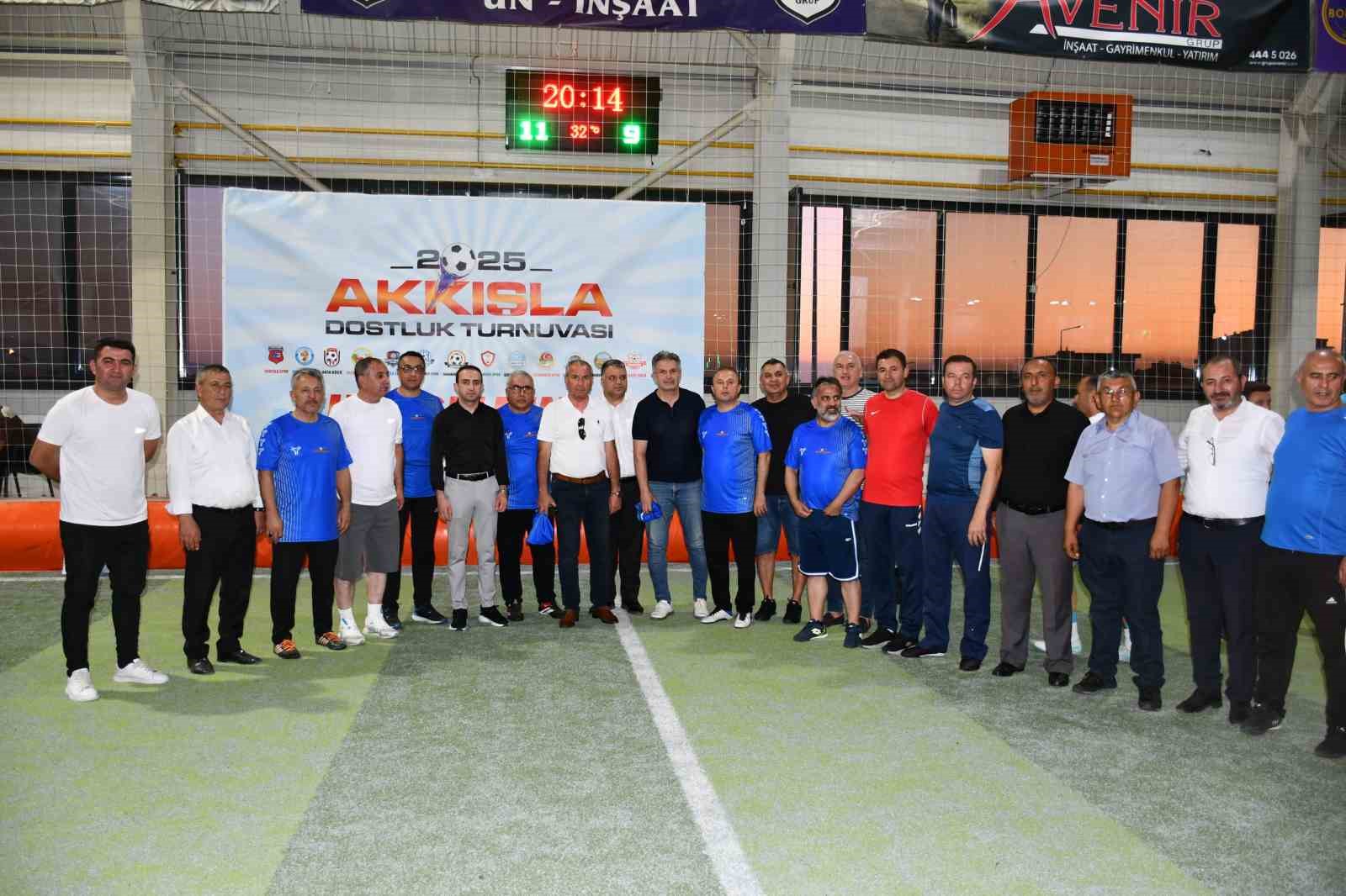 5. Akkışla Dostluk Turnuvası, Kaymakam Engin Atilla’nın vuruşuyla başladı